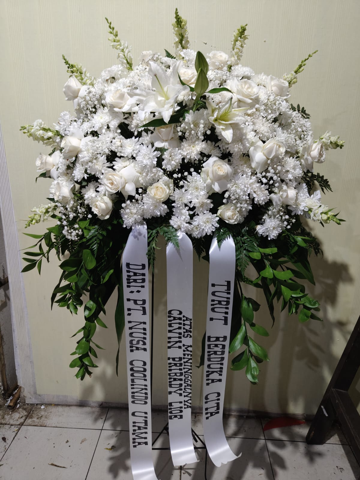 mawar-aster-baby-breath-snapdragonsedap-malam-daun-ruskus-daun-pakis